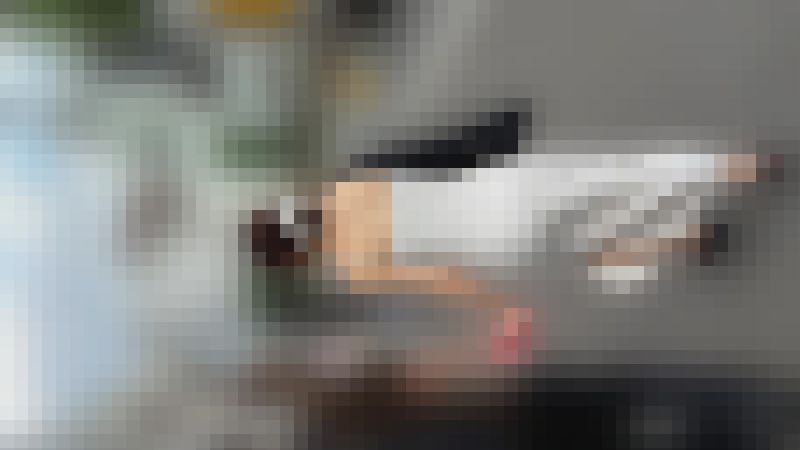 【再販】白いサテンのスカートは高確率でパンティー透けます(/ω＼)　サンプル画像4