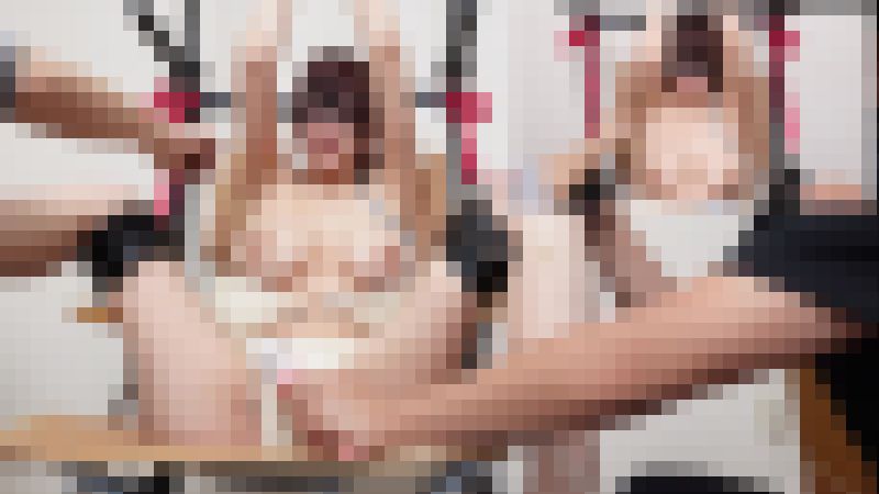恥ずかしいＭ字姿で照れながらもオジサン達のアタックを受け止め快楽くすぐりであっけなく昇天した女子さん（完全オリジナル）　サンプル画像1