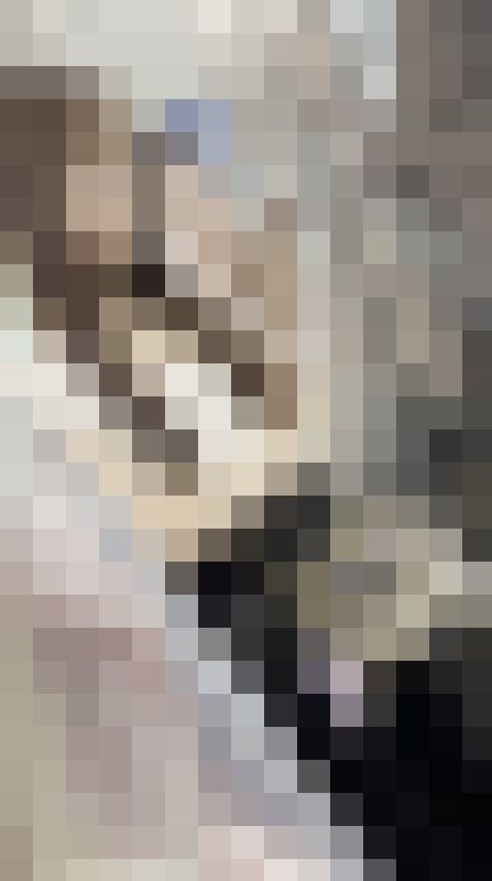 街の風景40 黒髪美人女神さまがエロボティラインをくっきり見せてくれるド変態姿のお陰で勃起も射精も返礼できます? サンプル画像1