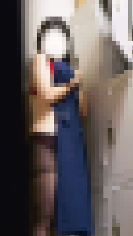 「ちょっとだけですよ??」チラ見えパンティは赤く燃えている サンプル画像4