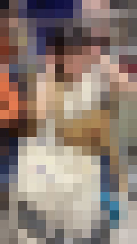 【推定B~Cカップ5】目元と唇に存在感のある面長の可愛い顔!彼氏がいる前で、おっぱいの膨らみを撮影させてもらいます! サンプル画像6