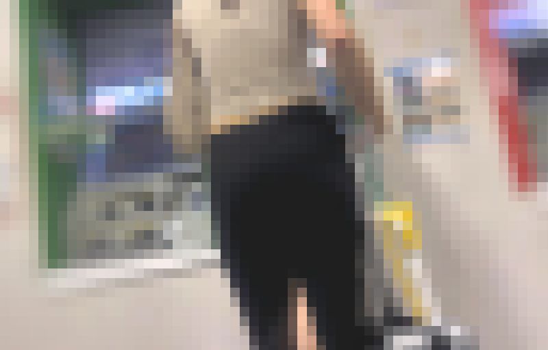 超Sクラス奥様のスケベな美巨尻を堪能!タイトなスカートからエロ尻を突き出してムニュらせ♂を挑発! サンプル画像2
