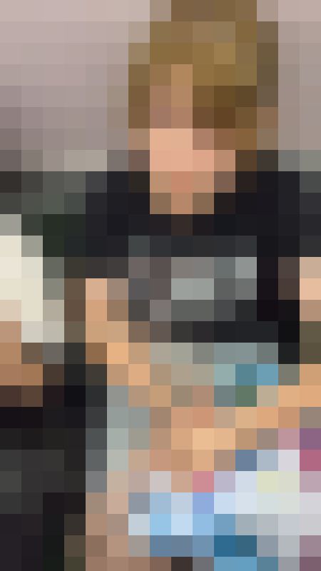 【おっぱいの膨らみ対決5】汗で濡れた前髪が可愛い子と目が特徴的なリス顔の子！二人組のおっぱいの膨らみを撮影！　サンプル画像1