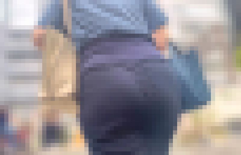 素人OLのイヤらしい巨尻を堪能!お触り寸前の肉厚なデカ尻をパッツンさせて♂をたぶらかす! サンプル画像