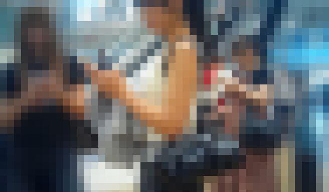 エゲツナイほど超激カワ美人女子大生が美巨乳膨らませて待ち合わせなど サンプル画像1