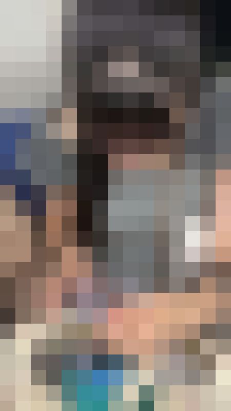 【推定C~Dカップ5】ブラ紐見えてる！黒リボンが似合うガーリー女子のおっぱいの膨らみ撮影！　サンプル画像1