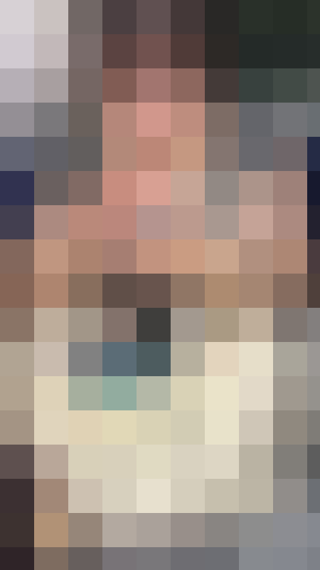 【推定C~Dカップ5】ブラ紐見えてる！黒リボンが似合うガーリー女子のおっぱいの膨らみ撮影！　サンプル画像2
