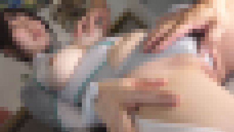 巨乳レイヤーがPフェットコスで大胆露出！おっぱいポロン！カメコにお触りさせまくり　サンプル画像1