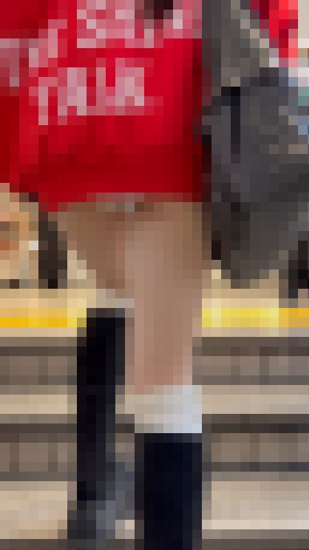 【再販】《４K・高画質》 No.1633「逆に驚いた！BIGパーカーでも隠しきれなったハミ肉を披露するGAL」　サンプル画像3