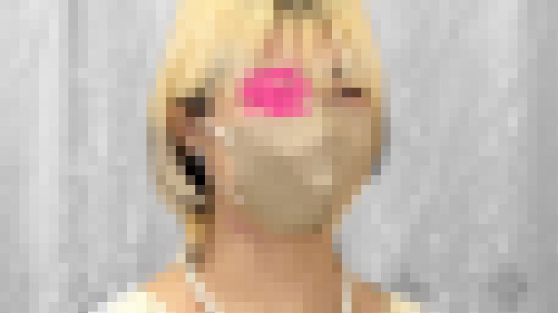 vol.78前編【結婚式の胸チラ・パンチラ】美人花嫁さんとの再会！受付で胸チラ・パンチラ/ボーイッシュなJDの乳首チラ　２名　サンプル画像2