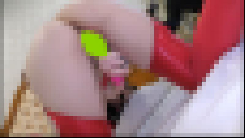 [地下撮影会マル秘映像シリーズ42-2]有名ブランドのセクシー衣装の美女のあられもない姿を超接近撮影　サンプル画像2