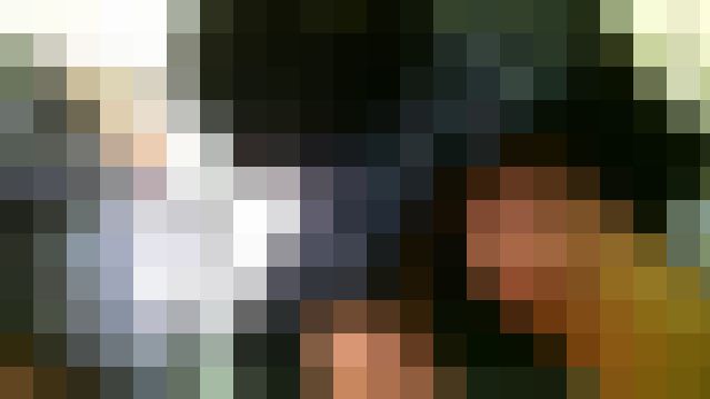 電車内で見かけた制服JKをローアングルで眺める動画お得な3本セット　サンプル画像4