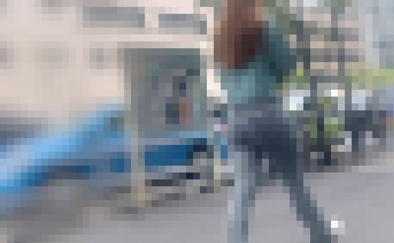 超上玉スキニーデニム美尻を下から堪能！ガチパッツンするエロケツを食い込ませパンティラインで♂を誘惑!　サンプル画像6