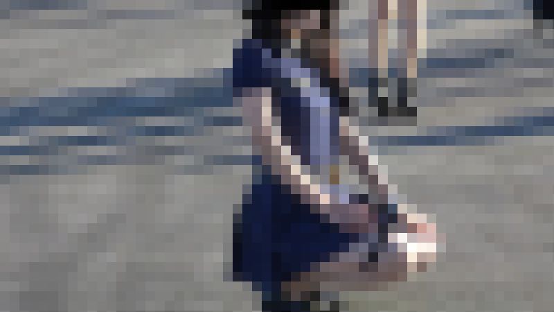 【再販】素人感全開レイヤーはポージングも分からずガッツリ生パンティ見せちゃいます サンプル画像2