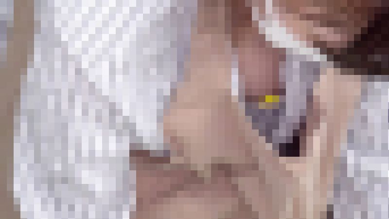 ＃85【陶芸中の胸チラ】新妻さんの乳首チラ！美巨乳の人妻さんの胸チラ　２名収録　サンプル画像3