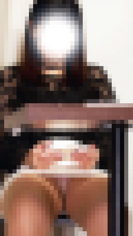 麗しお嬢様のパンティに夢中♪アンケート記入の隙をついて・・・ サンプル画像