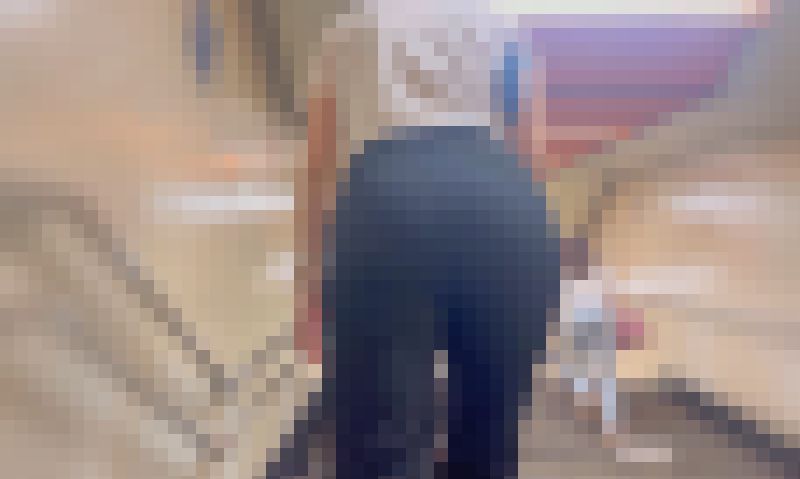 素人女たちのパッツン美尻を堪能!自慢の尻肉をムニュらせて突き出しながら♂を挑発! サンプル画像
