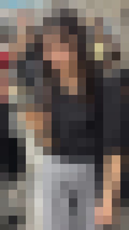 【推定B~Cカップ16】顔の整った正統派の美人顔！美人のちっぱいの膨らみ撮影！　サンプル画像1