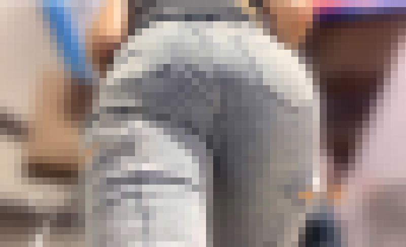 【再販】超Sクラスのパッツン美尻を下から堪能！尻肉を階段で突き出して食い込むパンティラインで♂を挑発!　サンプル画像3