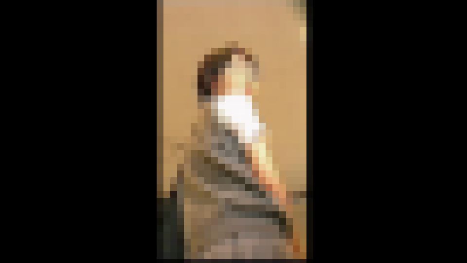 レースゲームに夢中な制服JKのスカートの中を覗き込む動画 サンプル画像2