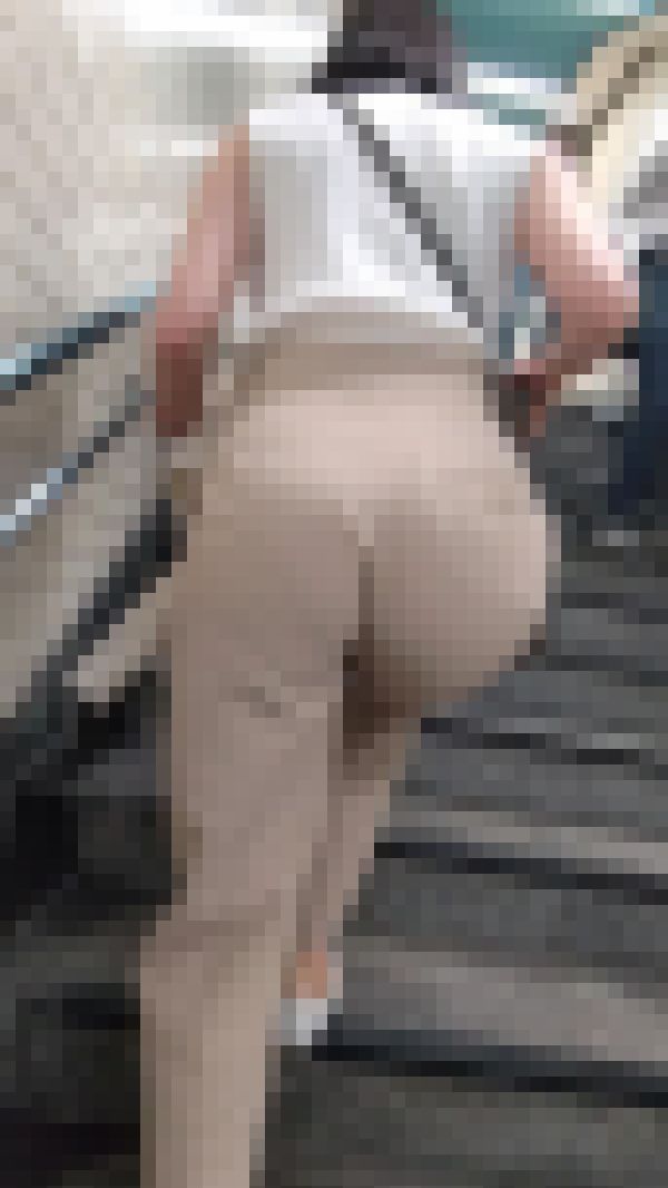 【再販】＜おススメ！＞ぱっつぱつのパンツで階段を上るデカ尻ちゃんが最高にエロすぎる！3選　サンプル画像6