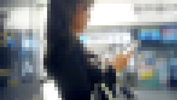ニョキっと美巨乳の超絶美人お姉さんの待ち合わせがセクシー過ぎる　サンプル画像1