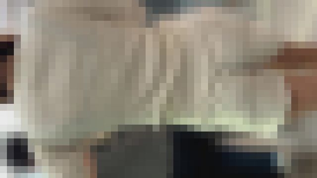 【再販】収録時間6分18秒！美人のお姉さんのハーフパンツからパンティーが透けてますね(/ω＼)　サンプル画像2