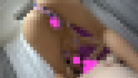 巨乳をブルンブルン震わせ騎乗位素股で裏オプする健全脱毛サロンのセラピストさん?ビキニの中にチンポを入れたまま精子出される?　サンプル画像5