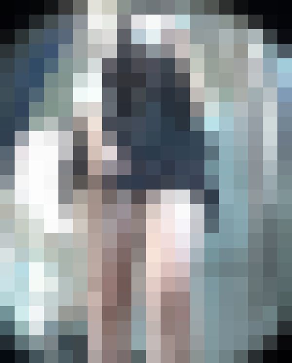 【再販】制服女子の映り込む風景39〜あ〇〇ちゃんの激エロな生足　サンプル画像2