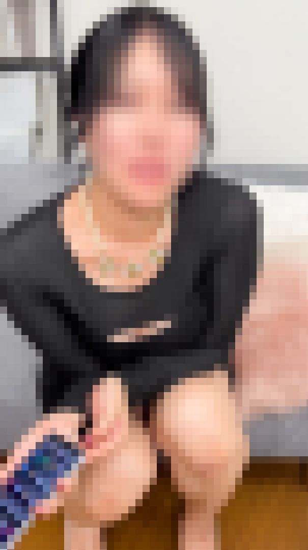 [配信胸ちらハプニング50]まん肉食み出し生配信ハプニング！熟女ホステスのライブ配信　サンプル画像4