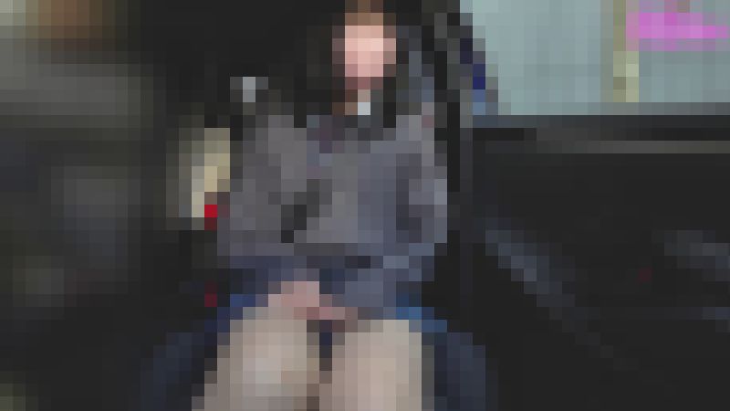 制服JKとデートを隠し撮りしてみた（車内パンチラ）　サンプル画像2