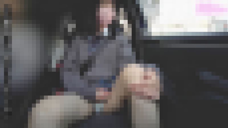 制服JKとデートを隠し撮りしてみた（車内パンチラ）　サンプル画像5