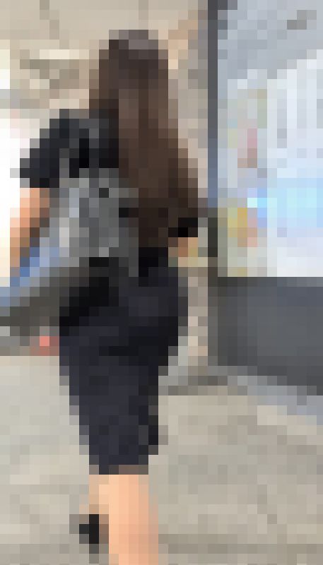 【604】膝丈のタイトスカートを見せつけて歩く都会のOLさんを追う！　サンプル画像3