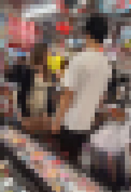 もっちり色白巨尻女良とミニスカOL風女至近距離ロックオン！　サンプル画像2