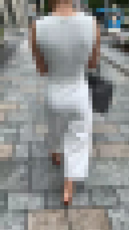 【再販】No.1680「えっ、何回触るの!?アンビリーバブルな洋服で出勤」 サンプル画像4