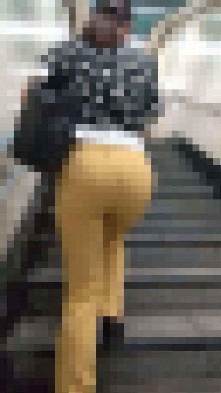 【再販】プリップリの桃尻に大興奮！まん丸なお尻を突きだして階段を上るお姉さん。3選　サンプル画像4